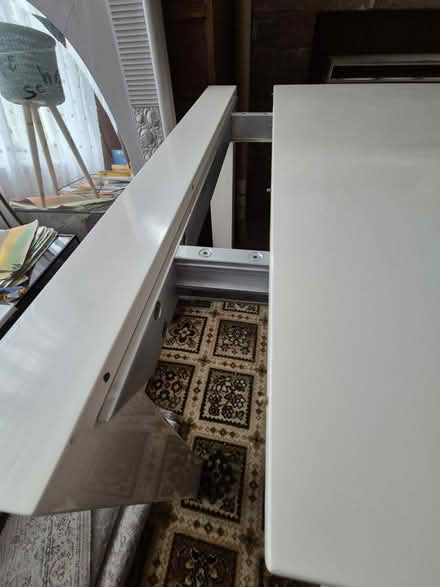 Photo of free Dinning table (Fleetville AL1) #4
