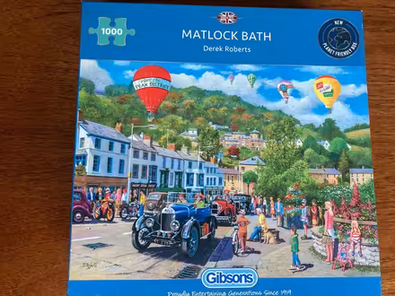 Photo of free 1,000 piece jigsaw puzzle (Goldsworth Park GU21) #1