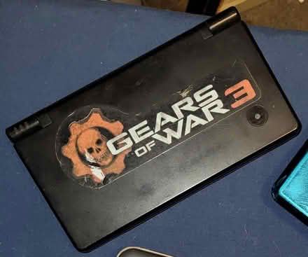 Photo of free WORKING Nintendo DS (no cords) (Northridge) #1