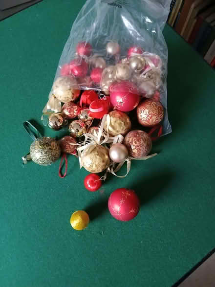 Photo of free Christmas decorations (Cardross G82) #1