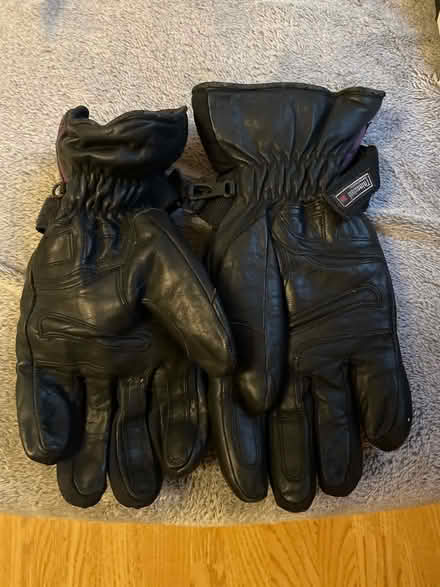 Photo of free Motorbike gloves size xl (Spondon DE21) #2