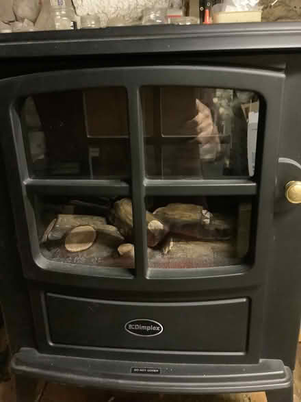 Photo of free Electric log-effect fire 2kW NOT WORKING (Leasgill LA7) #1