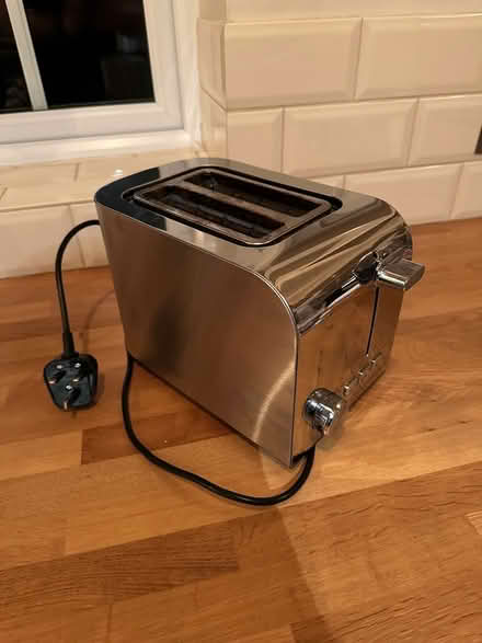 Photo of free Morphy Richard’s toaster (Sg49bh) #1