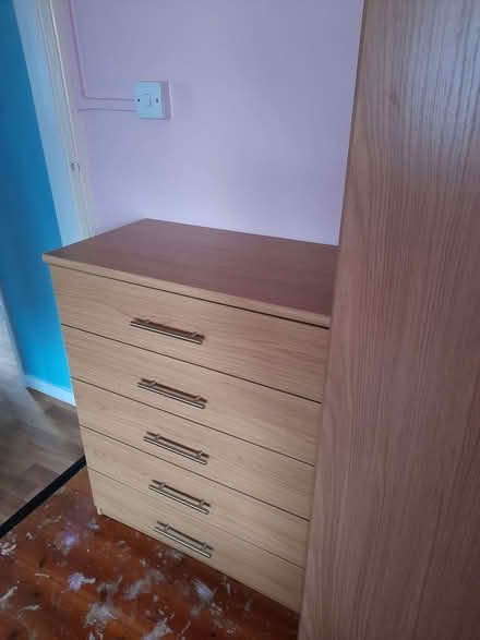 Photo of free Wardrobe and two chest of drawers (Kenton HA3) #3
