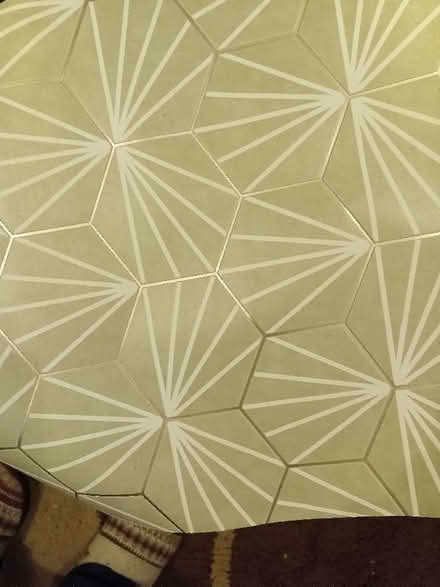 Photo of free Wallpaper, approx 12 rolls. (Reddingmuirhead FK2) #2