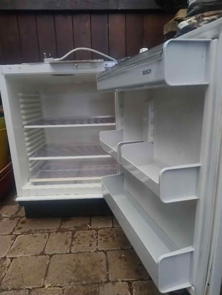 Photo of free Bosch fridge (Amersham Common HP7) #2