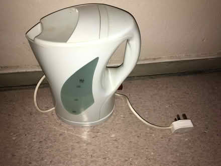 Photo of free White 1.7l kettle (Portslade Village BN41) #1