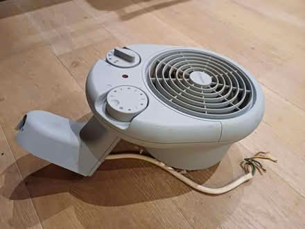 Photo of free wall mounted fan heater (Kendal LA9) #1