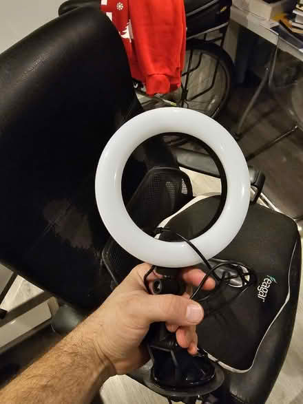 Photo of free Ring Light (SM4) #1