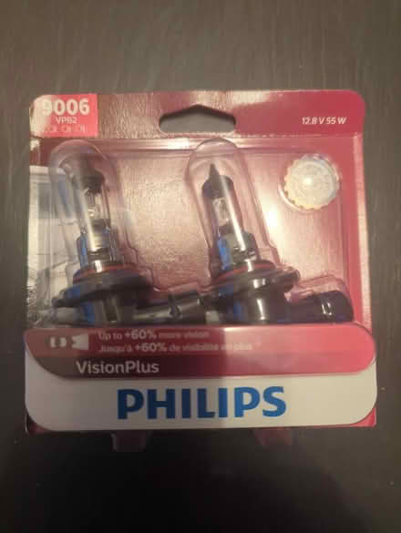 Photo of free 9006 headlight bulbs-H.Civic & otr (Wells Prkway and Gumwood Dr) #1