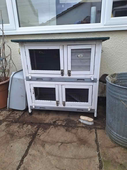 Photo of free Guinea Pig Hutch (Glen parva LE2) #1
