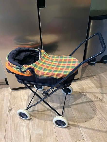 Photo of free Child’s Dolls Pram (CT2) #2