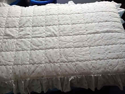Photo of free Quilted bedspread for single bed (Amersham HP7) #1