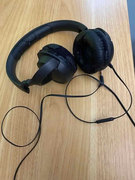 Photo of free π§ JBL Tune 500 headset (Richmond TW9) #1