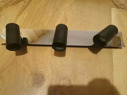 Photo of free 3 bulb light fitting (North Road) #1