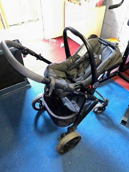 Photo of free Baby Travel System (Montrose Ave Welling) #1
