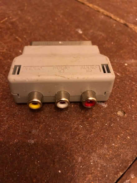 Photo of free RCA to scart Adaptor (Freehold LA1) #1