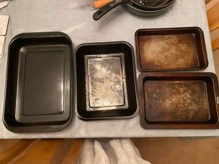 Photo of free Pans and baking trays (S12 Charnock Sheffield) #1