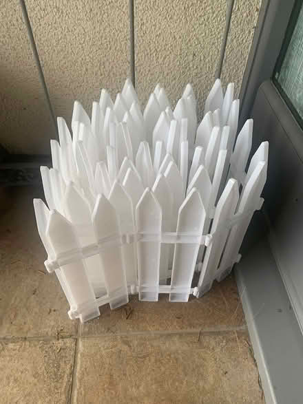 Photo of free White plastic picket fence (Yarnton) #1