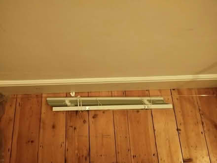 Photo of free Venetian blinds (Woodhill SE18) #1
