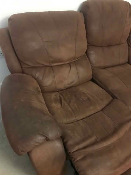 Photo of free Recliner 3 seater sofa (Eynsham OX29) #4