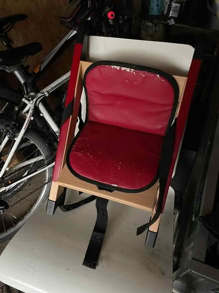 Photo of free Handysitt Portable High Chair (Clerwood EH12) #1