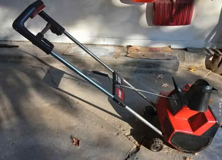 Photo of free Electric snow blower (Burlington) #1