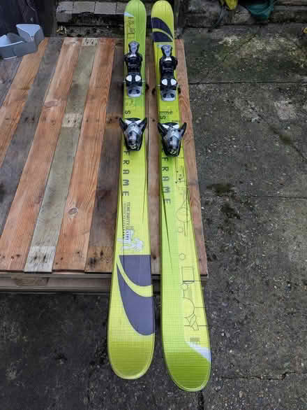Photo of free 3 pairs of Skis with bindings (New / East Barnet) #4