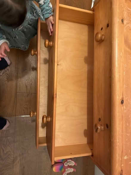 Photo of free Chest of drawers (TW4) #4