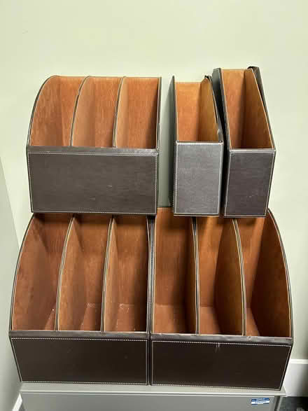 Photo of free Magazine files and stationery pot (w2 2es) #1