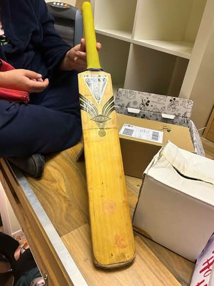 Photo of free Duncan Fearnley Cricket bat (CV6) #1