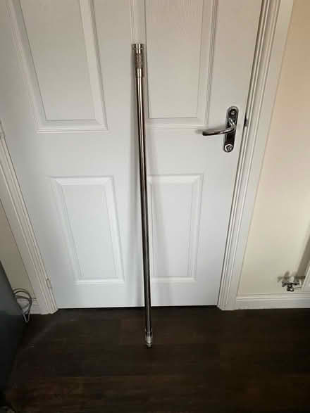 Photo of free Extendable curtain pole (Wellington East District Ward TA21) #1