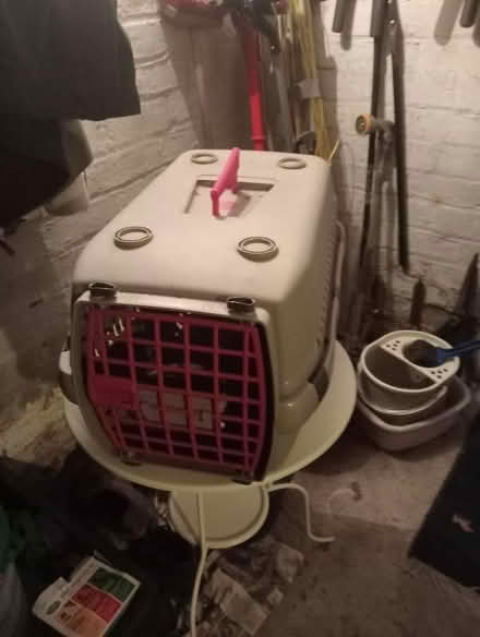 Photo of free Pet carrier (Stretford M32) #1
