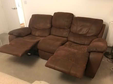 Photo of free Recliner 3 seater sofa (Eynsham OX29) #1