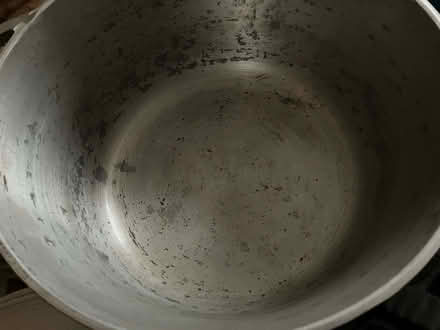 Photo of free Large 'Dutch Pot' (Selhurst SE25) #1