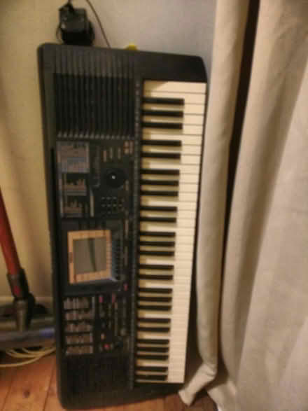 Photo of free Yamaha PSR-530 (Stroud (central)) #1