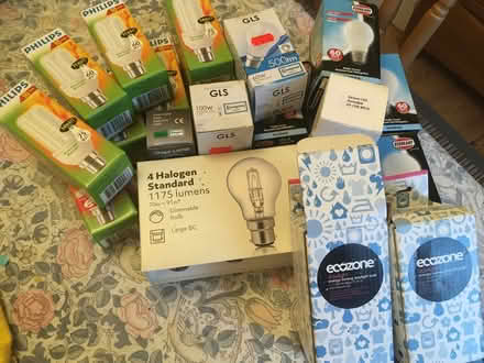 Photo of free Stockpile of light bulbs. (New Hinksey OX1) #1