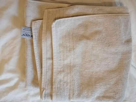 Photo of free White towel (West Norwood SE27) #1