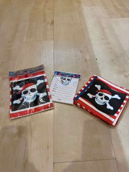 Photo of free Kids pirate party napkins invitations & loot bags (Blakebrook DY11) #1