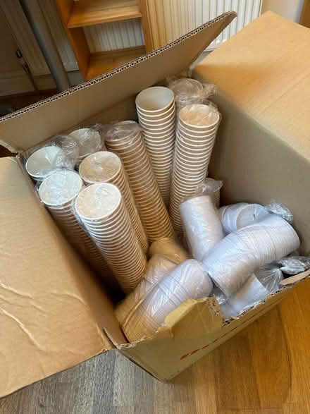 Photo of free Coffee cups and lids (Alderley Edge SK9) #1