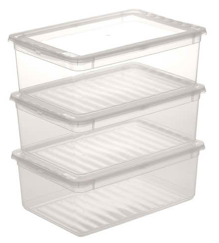 Photo of Plastic storage tubs (DE7) #1