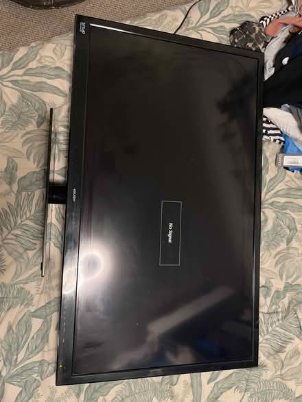 Photo of free TV (Shenley Brook End MK5) #1