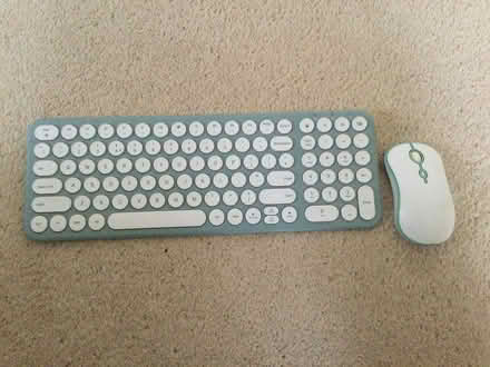 Photo of free Wireless keyboard and mouse (Poringland NR14) #1