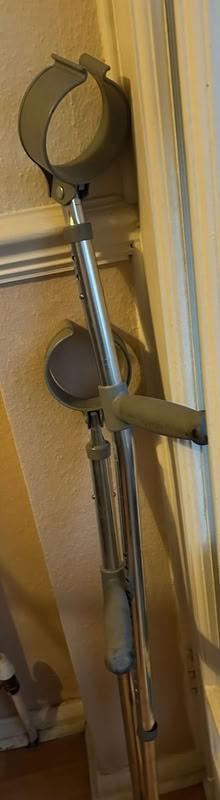 Photo of free crutches good conditions (OX4) #1