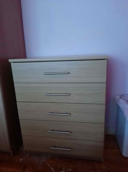 Photo of free Wardrobe and two chest of drawers (Kenton HA3) #4