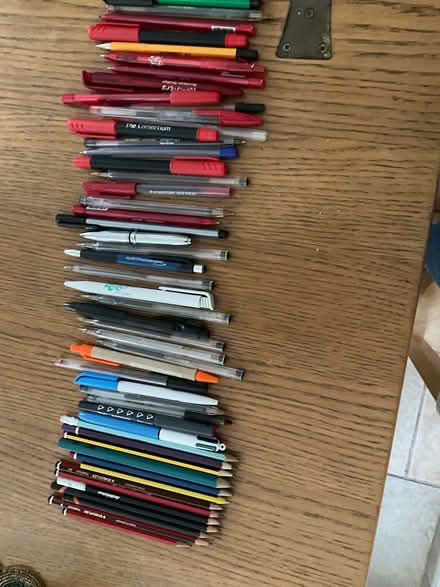 Photo of free Pens and pencils (Ox1 4ss) #1