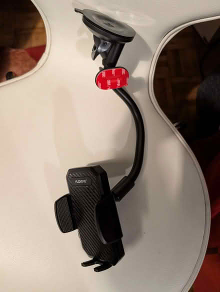 Photo of free Car phone mount (Highbury Barn N5) #1