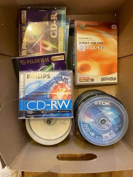 Photo of free CDs read/write (Dean EH4) #1