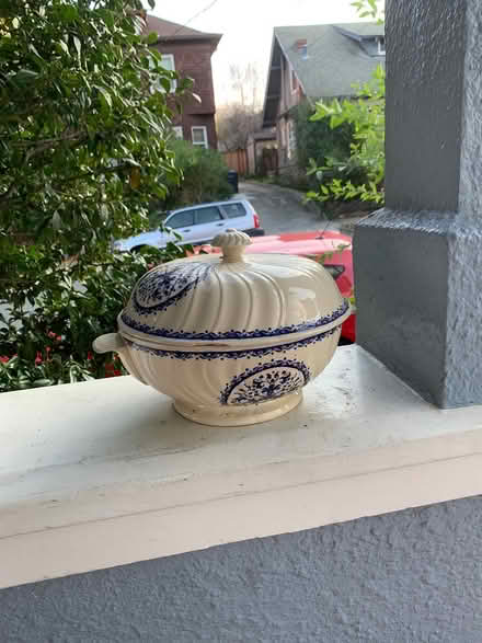 Photo of free bowl (1438 josephine st berkeley) #1