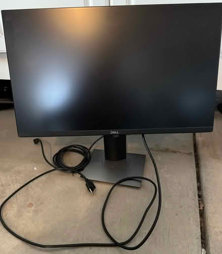 Photo of free 24 in monitor (Saratoga) #1